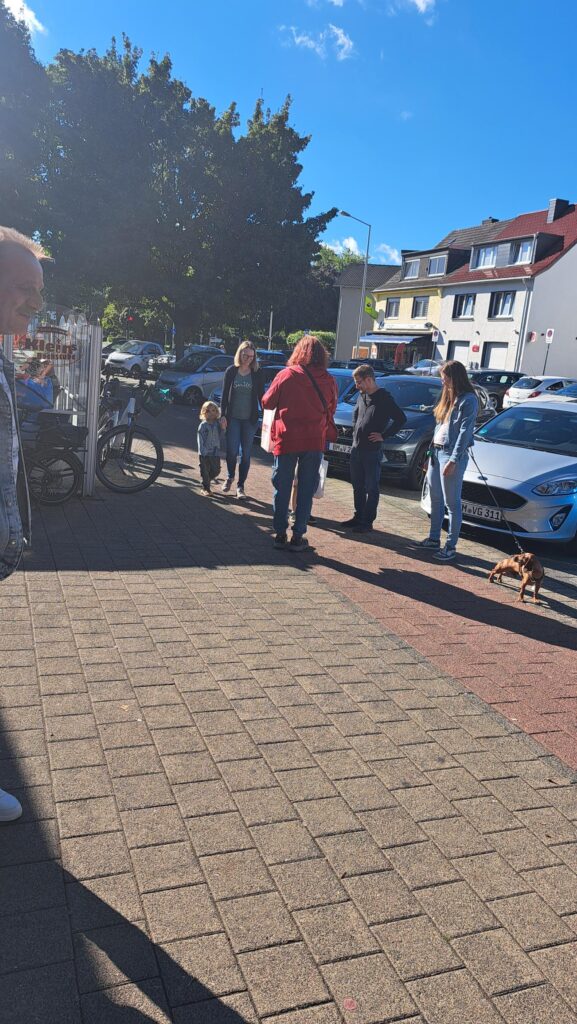 Erfolgreiche Schultüten-Aktion in Bachem 10 20260829 101133