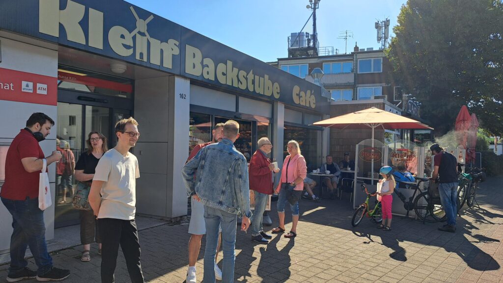 Erfolgreiche Schultüten-Aktion in Bachem 13 20260829 102749